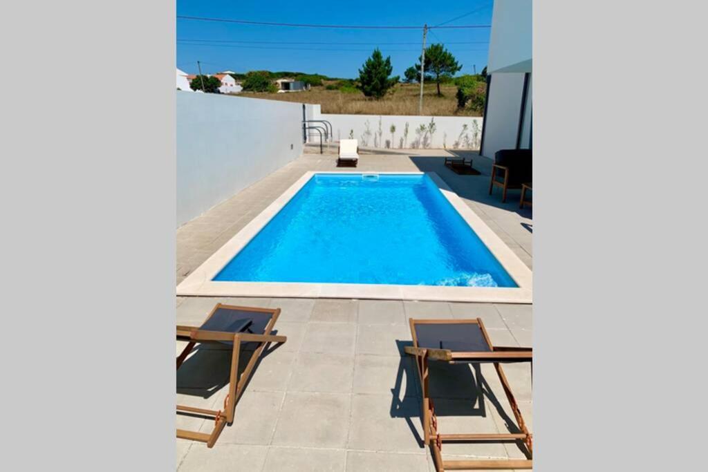 New And Modern 3 Bedroom Villa With Private Heated Pool Near Nazare São Martinho do Porto Exterior foto
